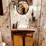 M Boutique *