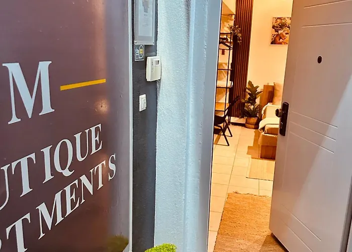 M Boutique * Salonic